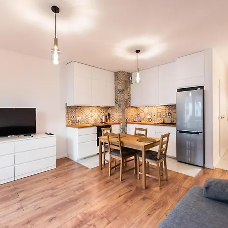 Saska Kepa Bright Apartment Warsaw