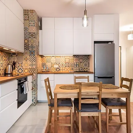Apartment Saska Kepa Bright