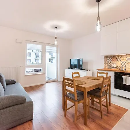 Apartment Saska Kepa Bright