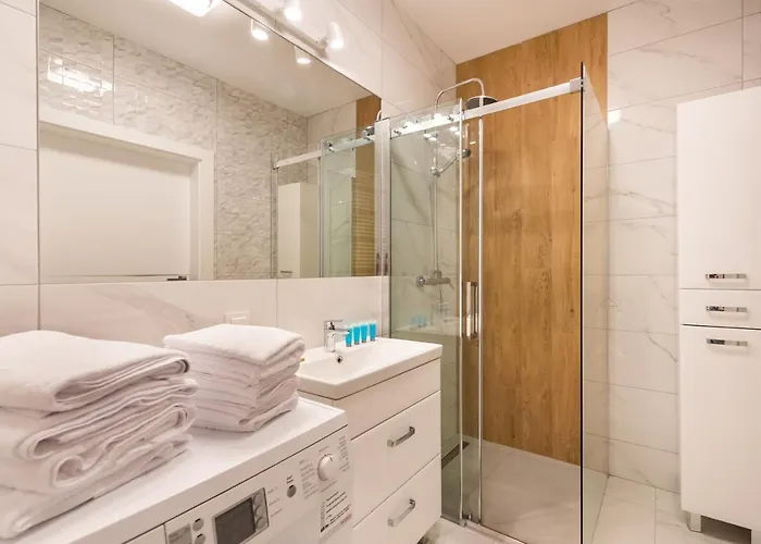 Apartman Saska Kepa Bright By Bookinghost