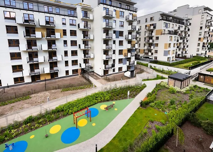 Saska Kepa Bright By Bookinghost Varsó